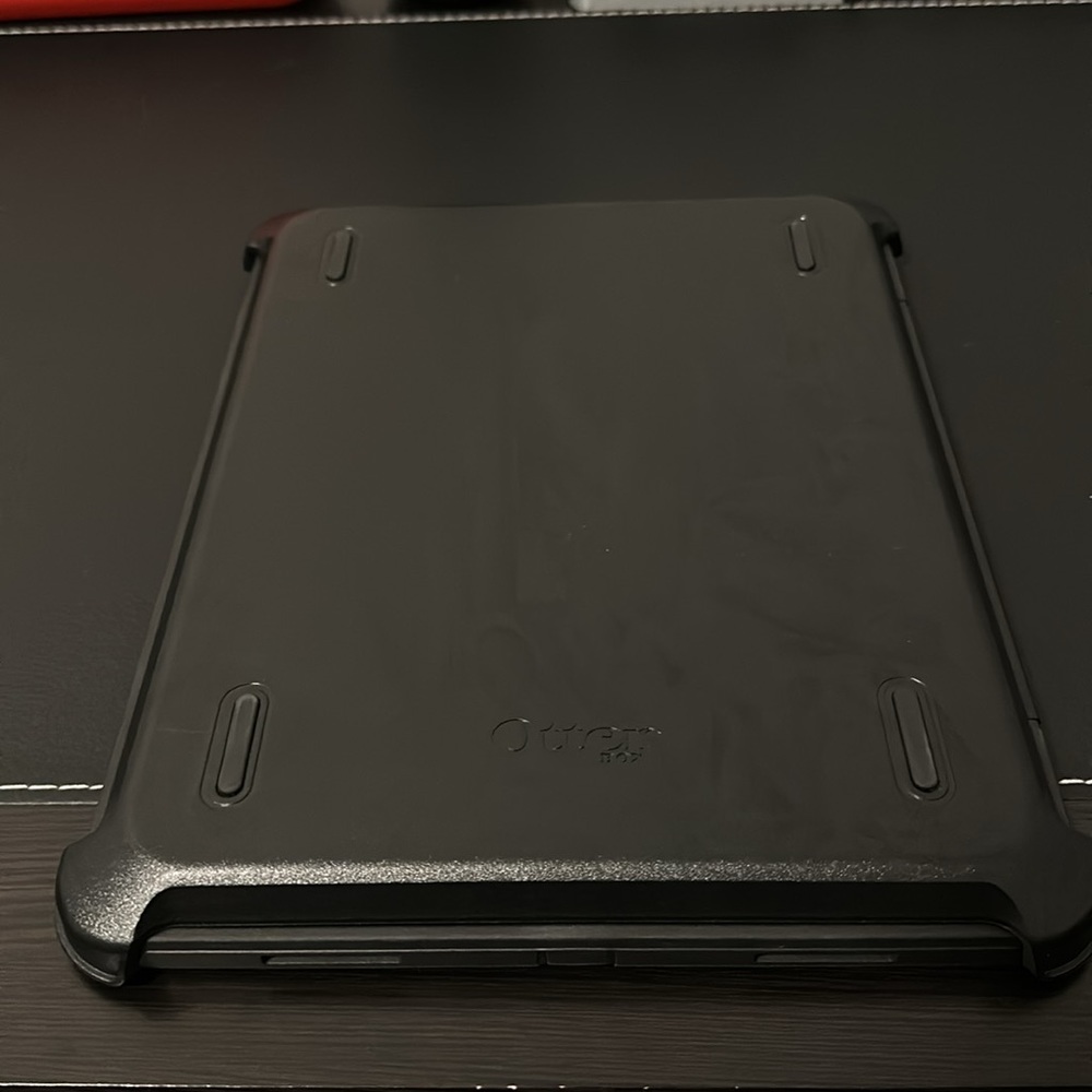 OtterBox Black Tablet Case - Picture 2 of 3